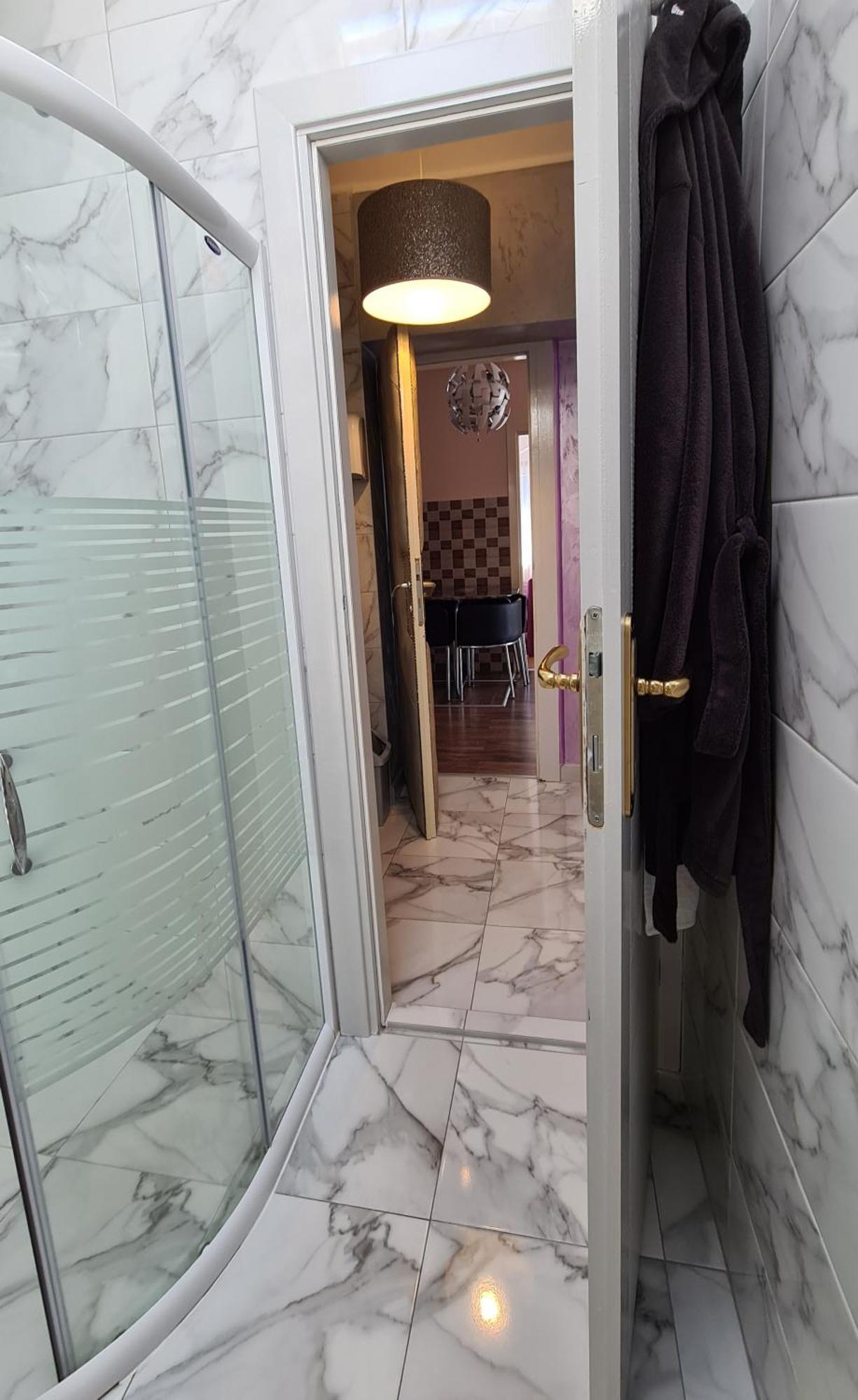Lux Apartments With Pool Dex Zemun Polje Bagian luar foto